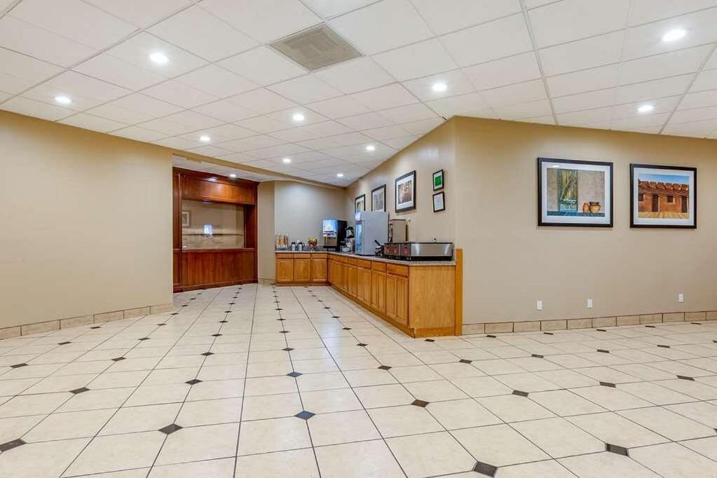 Clarion Inn & Suites, Roswell Esterno foto