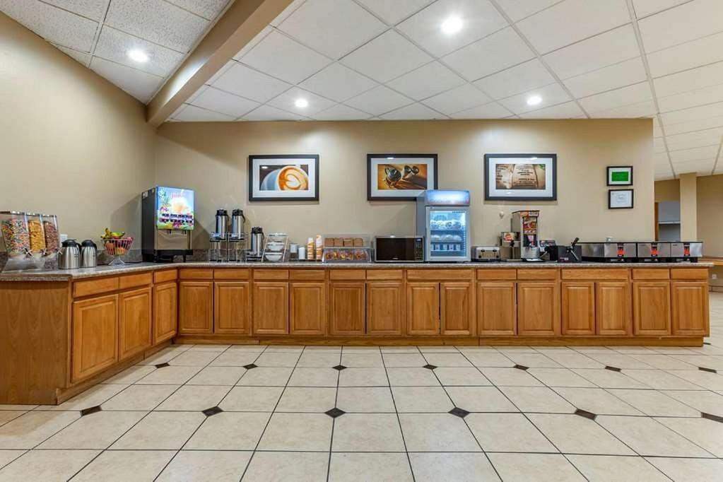Clarion Inn & Suites, Roswell Esterno foto