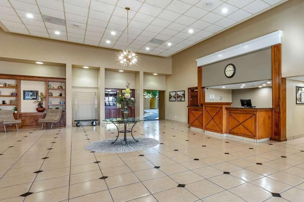 Clarion Inn & Suites, Roswell Esterno foto