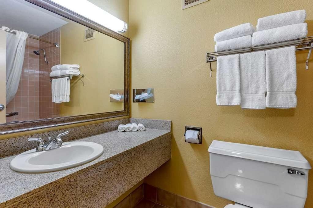 Clarion Inn & Suites, Roswell Esterno foto