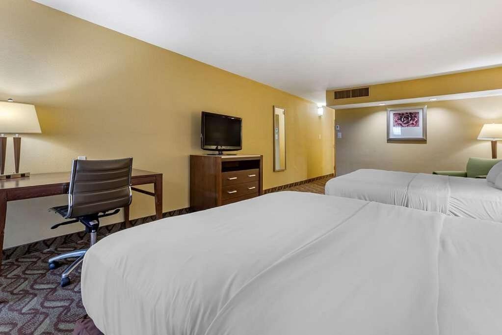 Clarion Inn & Suites, Roswell Esterno foto