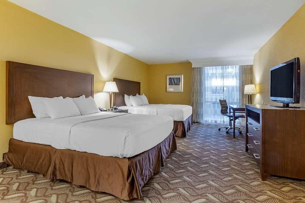 Clarion Inn & Suites, Roswell Esterno foto