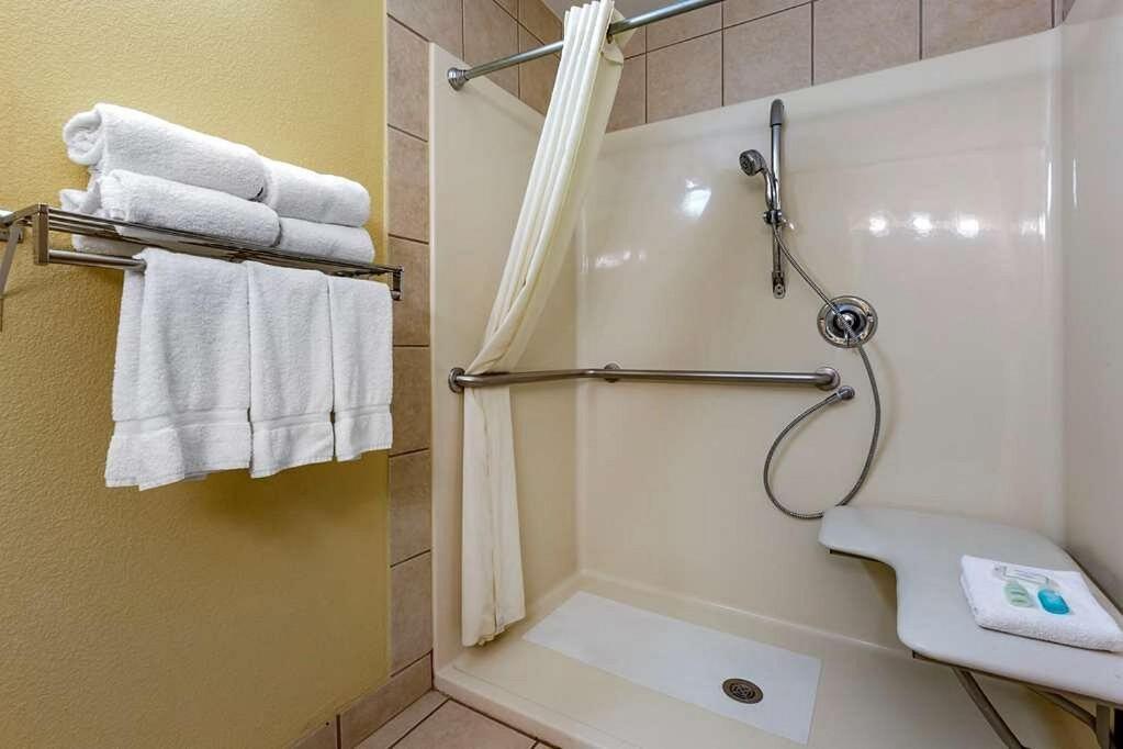 Clarion Inn & Suites, Roswell Esterno foto